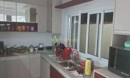 Casa à venda 3 Quartos, 1 Suite, 3 Vagas, 300M², Santana, Pindamonhangaba - SP