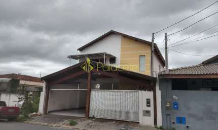 Casa à venda 5 Quartos, 3 Suites, 5 Vagas, 300M², São Benedito, Pindamonhangaba - SP