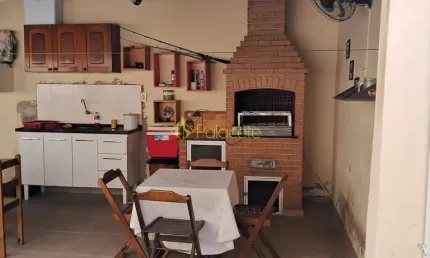 Casa à venda 3 Quartos, 1 Suite, 3 Vagas, 300M², Santana, Pindamonhangaba - SP