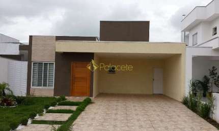 Casa à venda 3 Quartos, 1 Suite, 4 Vagas, 258.8M², Campo Alegre, Pindamonhangaba - SP | Condomínio