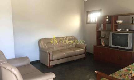 Casa à venda 5 Quartos, 2 Suites, 5 Vagas, 200M², Centro, Caraguatatuba - SP