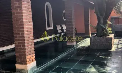 Casa à venda 3 Quartos, 1 Suite, 3 Vagas, 360M², São Benedito, Pindamonhangaba - SP