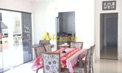 Casa à venda 3 Quartos, 1 Suite, 4 Vagas, 230M², Nossa Senhora do Perpétuo Socorro, Pindamonhangaba