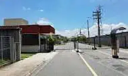 Casa à venda 2 Quartos, 1 Suite, 2 Vagas, 175M², Condomínio Residencial e Comercial Laguna, Pindamo