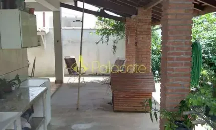 Casa à venda 4 Quartos, 1 Suite, 2 Vagas, 360M², São Benedito, Pindamonhangaba - SP