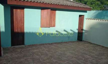 Casa à venda 3 Quartos, 1 Suite, 8 Vagas, 225M², Jardim América, Taubaté - SP