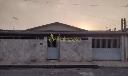 Casa à venda 3 Quartos, 1 Suite, 6 Vagas, 255.2M², Chácara Tropical, Potim - SP