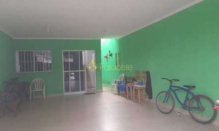 Casa à venda 5 Quartos, 2 Vagas, 144M², Laerte Assunção, Pindamonhangaba - SP