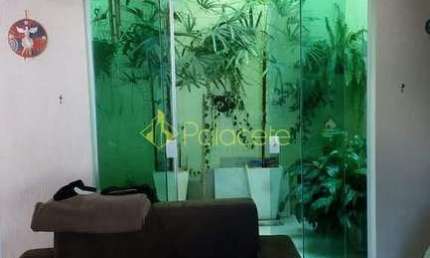 Casa à venda 3 Quartos, 2 Suites, 4 Vagas, 250M², Residencial Village Santana, Guaratinguetá - SP