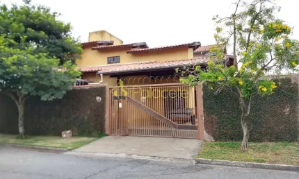 Casa à venda 2 Quartos, 1 Suite, 2 Vagas, 300M², Jardim Yassuda, Pindamonhangaba - SP