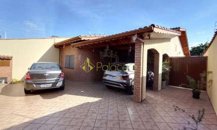 Casa à venda 3 Quartos, 1 Suite, 5 Vagas, 300M², Jardim Gurilândia, Taubaté - SP