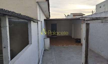 Casa à venda 2 Quartos, 2 Vagas, 300M², Vila Jaboticabeira, Taubaté - SP