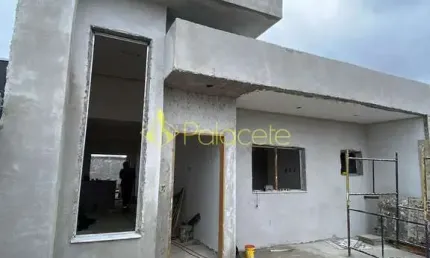 Casa à venda 3 Quartos, 1 Suite, 2 Vagas, Res. Santa Clara, Pindamonhangaba - SP