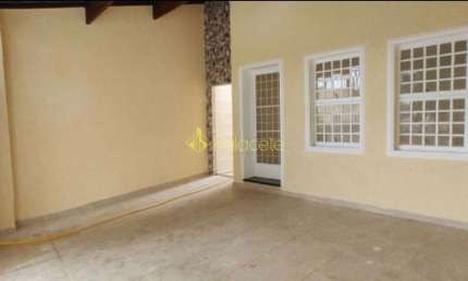 Casa à venda 3 Quartos, 1 Suite, 1 Vaga, 150M², Centro, Taubaté - SP