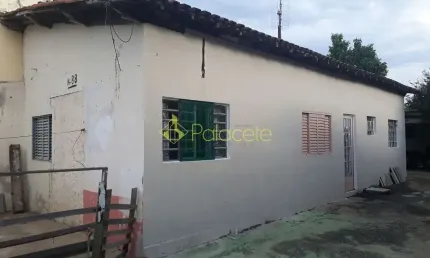 Casa à venda 2 Quartos, 3 Vagas, 250M², Conjunto Residencial Araretama, Pindamonhangaba - SP