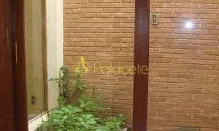 Casa à venda 3 Quartos, 1 Suite, 1 Vaga, Jardim Cristina, Pindamonhangaba - SP