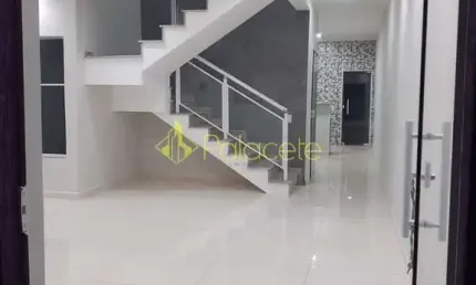 Casa à venda 2 Quartos, 1 Suite, 2 Vagas, 125M², Residencial e Comercial Portal dos Eucaliptos, Pin