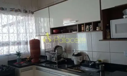 Casa à venda 3 Quartos, 1 Suite, 2 Vagas, 144M², Delta, Pindamonhangaba - SP
