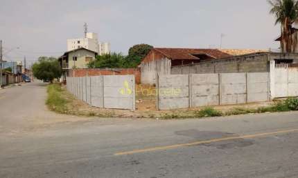 Oportunidade Imperdível: Terreno de Esquina com 270m² à Venda no Parque das Nações, Infraestrutura