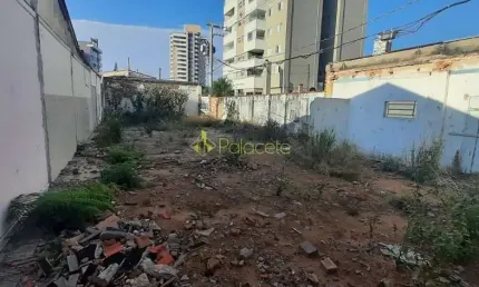 Terreno à venda 270M², Vila Jaboticabeira, Taubaté - SP