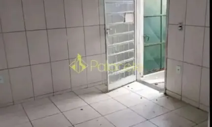 Casa à venda 2 Quartos, 1 Vaga, 150M², Conjunto Residencial Araretama, Pindamonhangaba - SP