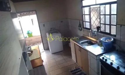Casa à venda 3 Quartos, 2 Vagas, 325M², Feital, Pindamonhangaba - SP