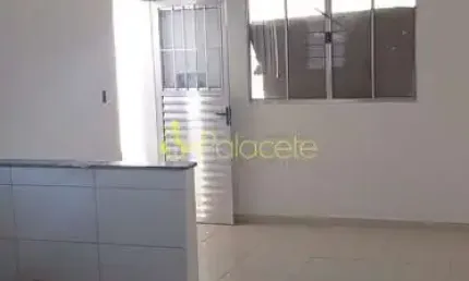 Casa à venda 2 Quartos, 2 Vagas, 125M², Conjunto Residencial Araretama, Pindamonhangaba - SP