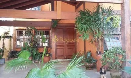 Casa à venda 5 Quartos, 3 Suites, 4 Vagas, 400M², Centro, Pindamonhangaba - SP