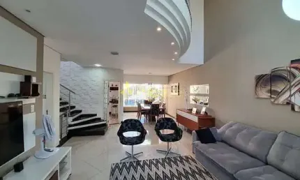 Casa à venda 3 Quartos, 1 Suite, 2 Vagas, 250M², Jardim Independência, Taubaté - SP |  Residencial