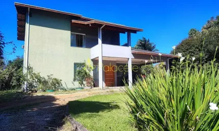Casa à venda 3 Quartos, 1 Suite, 4 Vagas, 2105M², Parque Lago Azul, Pindamonhangaba - SP
