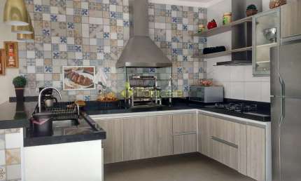 Casa à venda 1 Quarto, 1 Suite, 4 Vagas, 300M², Residencial Novo Horizonte, Taubaté - SP | Residenc