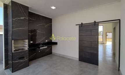 Casa à venda 3 Quartos, 1 Suite, 4 Vagas, 300M², Bairro do Grama, Caçapava - SP | Condomínio Terras