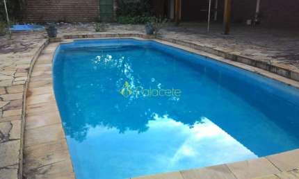 Casa à venda 5 Quartos, 2 Suites, 6 Vagas, 2326M², Jardim Carlota, Pindamonhangaba - SP