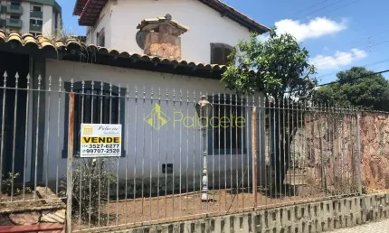 Sobrado de Esquina com 368,50m² no Centro de Pinda – Ótima Oportunidade para Residência ou Comércio
