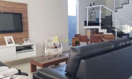 Casa à venda 3 Quartos, 1 Suite, 4 Vagas, 275M², Loteamento Residencial Campos do Conde II, Trememb