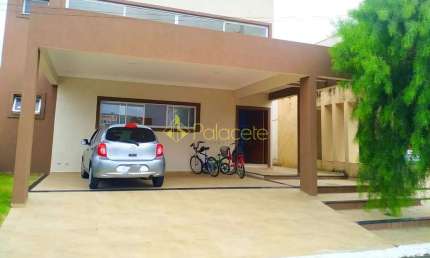 Casa à venda 3 Quartos, 1 Suite, 4 Vagas, 275M², Loteamento Residencial Campos do Conde II, Trememb