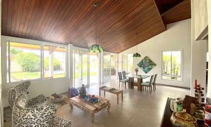 Casa à venda 3 Quartos, 1 Suite, 4 Vagas, 1215M², Centro, Tremembé - SP | Colonial Vale do Sol - Tr