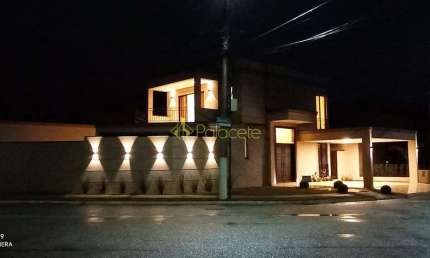 Casa à venda e locação 4 Quartos, 2 Suites, 2 Vagas, 300M², Caminho Novo, Tremembé - SP | Campos do