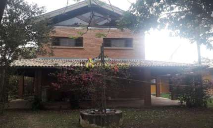 Casa à venda 3 Quartos, 4 Vagas, 3000M², Parque Lago Azul, Pindamonhangaba - SP