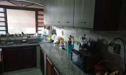 Casa à venda 3 Quartos, 1 Suite, 6 Vagas, 1853M², São Geraldo, Aparecida - SP