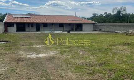 Casa para Locação 2 Quartos, 1 Suite, 6 Vagas, 1000M², Parque Lago Azul, Pindamonhangaba - SP