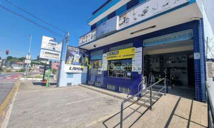 Prédio Comercial Completo com 3 Pisos, Elevador, Acesso Facilitado e Localização Estratégica para S
