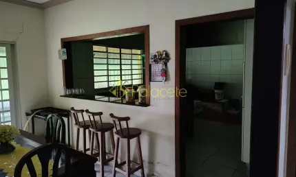 Chácara à venda 2 Quartos, 1 Suite, 30 Vagas, 24000M², Pinga, Pindamonhangaba - SP