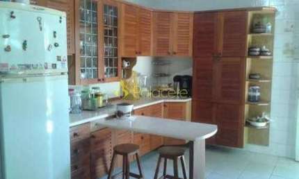 Chácara à venda 3 Quartos, 1 Suite, 1 Vaga, 2300M², Jardim Carlota, Pindamonhangaba - SP