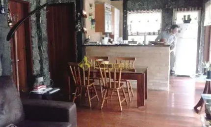Chácara à venda 4 Quartos, 2 Suites, 52000M², Zona Rural, Santo Antônio do Pinhal - SP