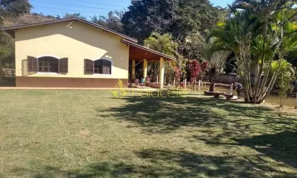 Chácara à venda 3 Quartos, 2 Suites, 3000M², Goiabal, Pindamonhangaba - SP
