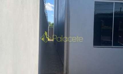 Casa à venda 3 dorm sendo uma suíte com sacada ,  4 Vagas de garagem sendo duas cobertas, 250M², Co