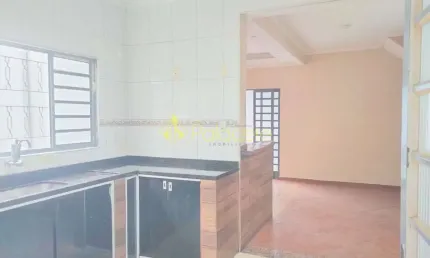 Casa com 3 quartos à venda no Centro, Potim 