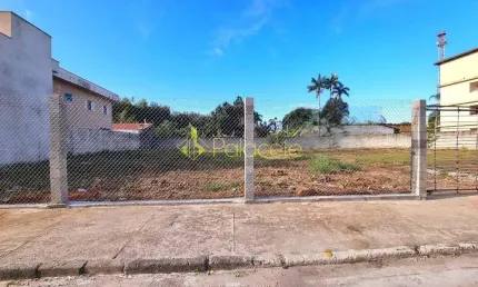 Terreno à venda no Santana, Pindamonhangaba 