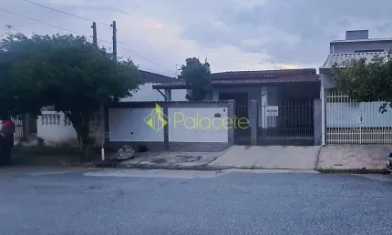Casa para Venda 4 Quartos, 1 Suite, 2 Vagas, Loteamento Residencial Andrade, Pindamonhangaba - SP